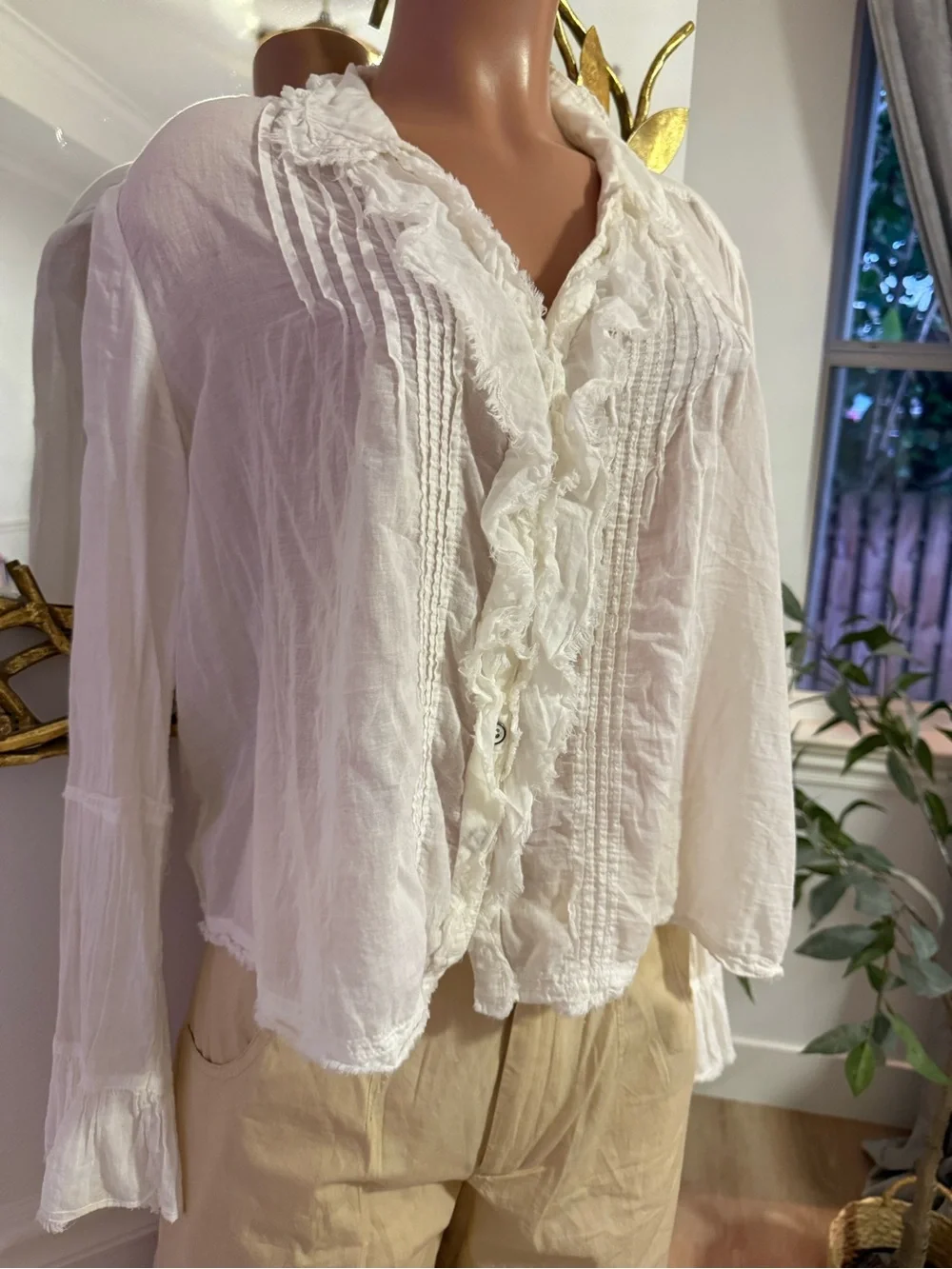 FREE PEOPLE | we the free | White Ruffled V-Neck Blouse - Picture 2 of 13
